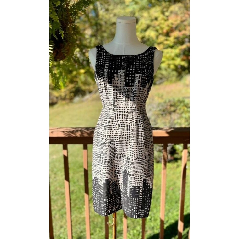 Anthropologie We Love Vera Great Heights Cityscape Dress Size 0